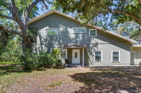 St Petersburg Vacation Home 6 Mi to St Pete Beach!